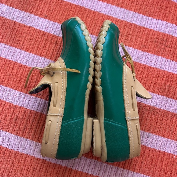 GUC Green and Tan size 8 duck shoes for rainy days, gardening. Classic - Picture 2 of 9